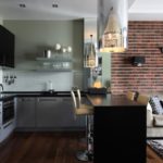 ห้องครัวห้องนั่งเล่นผนังอิฐ 18 m2