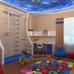 עיצוב חדר הילדים של תלמיד בית ספר עם קיר ספורט ופינת משחקים