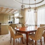 ห้องครัวทันสมัยพร้อมพื้นที่รับประทานอาหาร