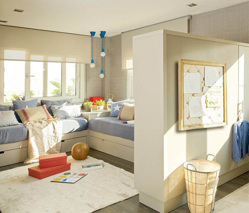 ผนังสีเทาอ่อนในห้องเด็กวัยรุ่น