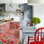 Svijetla tapecirana kuhinjska sofa