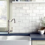 faucet โบราณในอ่างครัว