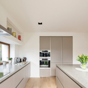 ตั้งค่าด้วย worktops หินเทียม