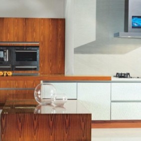 TV in the kitchen decor ideas
