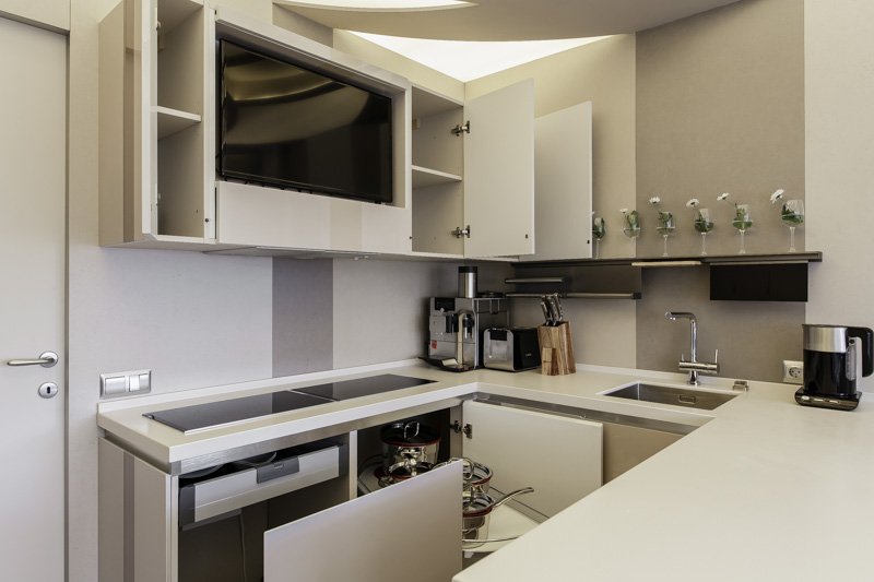 options for placing a TV in the kitchen photo