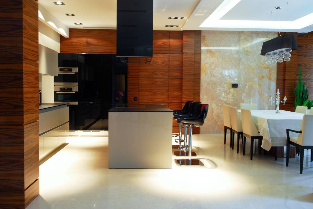 ห้องครัวในการออกแบบตกแต่งภายในบ้านในชนบท