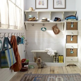ห้องโถงในแนวคิดการตกแต่งสีขาว