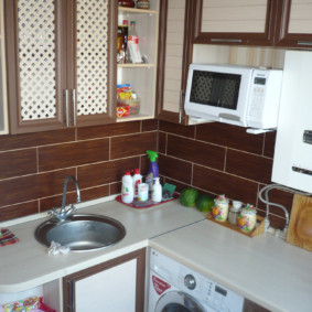 วางไมโครเวฟในห้องครัว