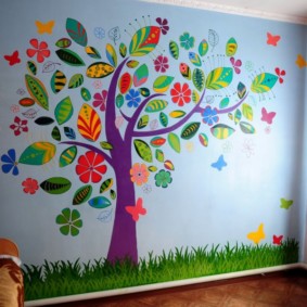 ตกแต่งผนังสำหรับเด็กใน applique กระดาษสี