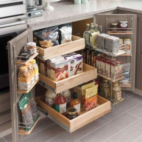องค์กรของพื้นที่ในภาพการตกแต่งภายในห้องครัว