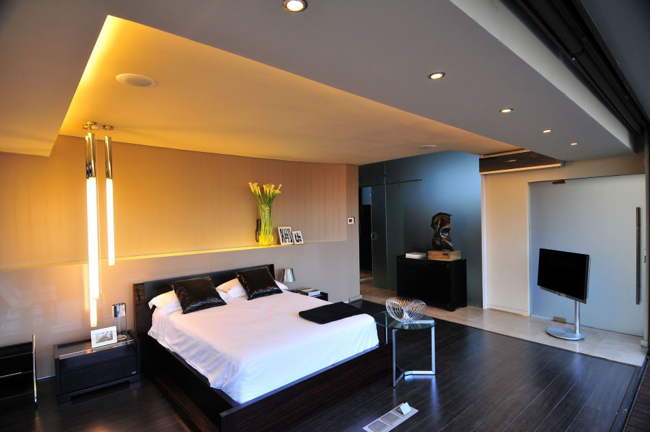 เพดานชั้นในห้องนอน Art Nouveau