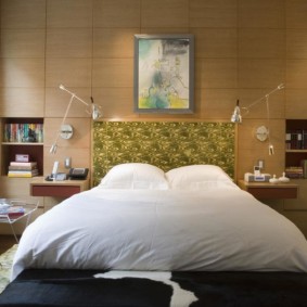 sconces ในห้องนอนเหนือเตียง