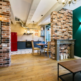 Loft อุตสาหกรรมในการตกแต่งภายในของอพาร์ทเม้น