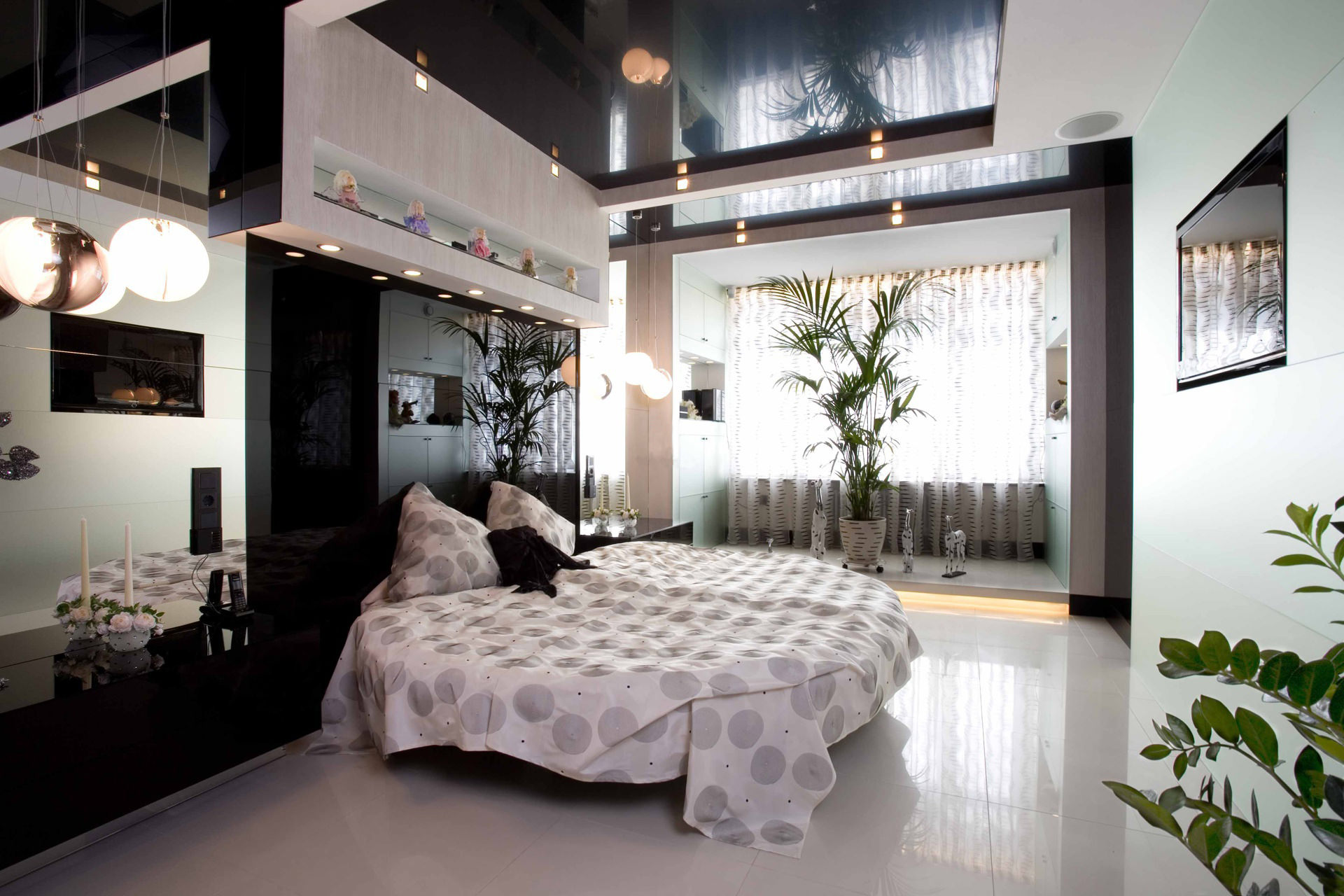 เพดานยืดในห้องนอนมันวาว