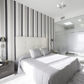 วอลล์เปเปอร์สีเทาในภาพห้องนอน
