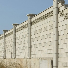 קטע בן שלושה מטרים מגדר ההון בגובה