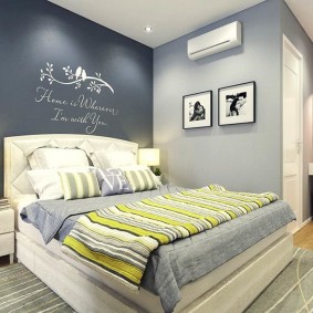 พรมสีเทาในการตกแต่งภายในห้องนอน