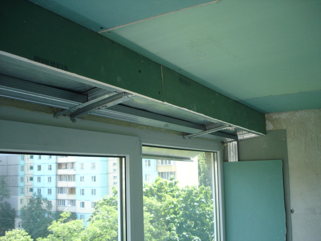 การตกแต่ง Drywall บนเพดานของระเบียง