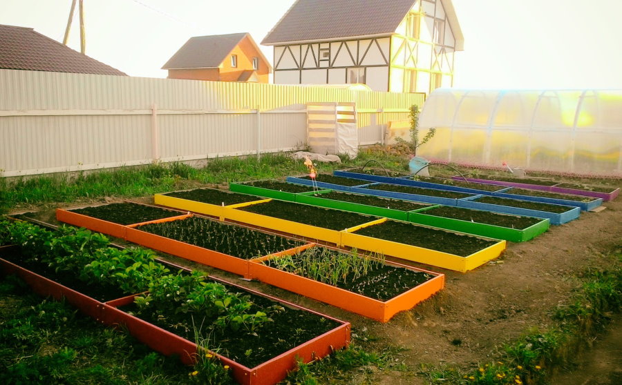 เตียงสีในเหล็กชุบสังกะสี